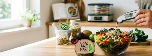 Vitamines, minéraux, enzymes : ce que la cuisson détruit (et que le cru préserve)